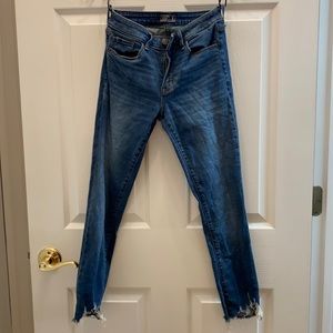 ABERCROMBIE MID RISE SUPER SKINNY ANKLE SIZE 25/0 SHORT